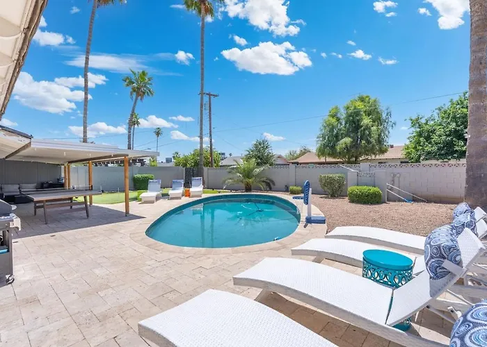 Swim Putt Play Minutes From Old Town Scottsdale