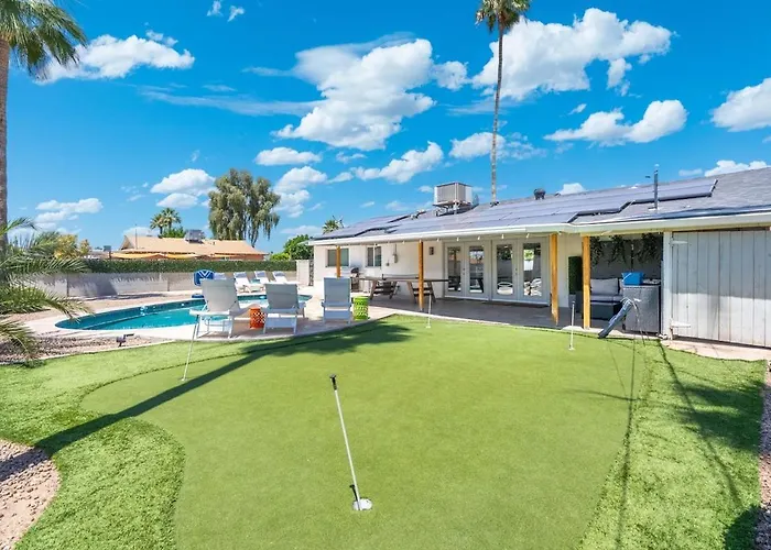 Swim Putt Play Minutes From Old Town